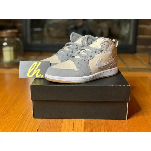 Size 3y Air Jordan 1 Mid "Coconut Milk" - Picture 2 of 5